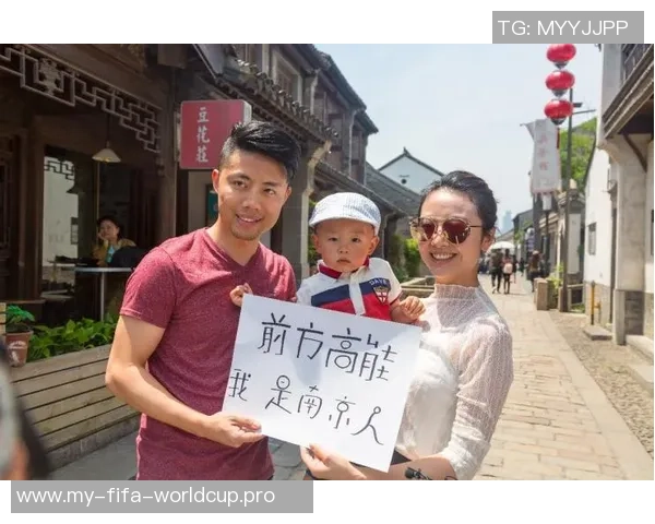 香港足球明星队黄子佼带领球队勇闯赛场展现风采与激情